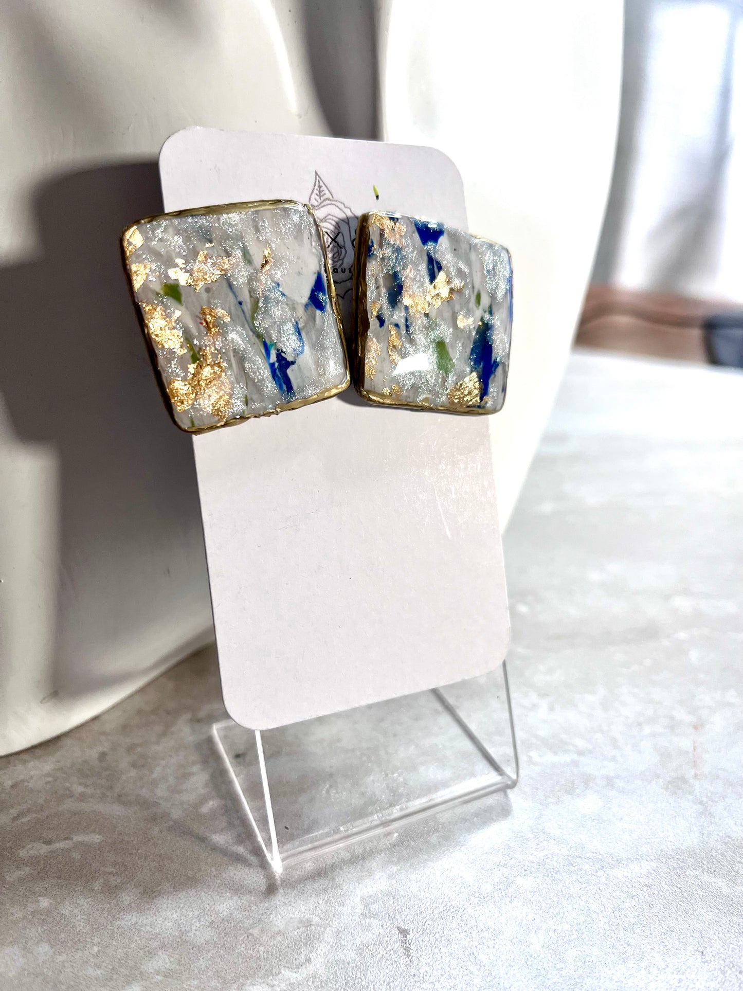 Prosperity midsized studs