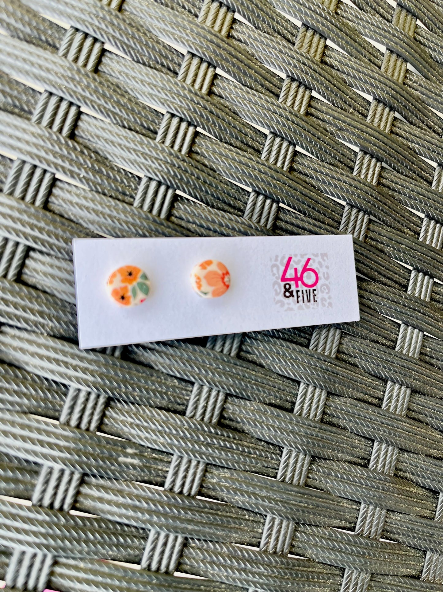 “Flora Vida” Studs Clay Earrings