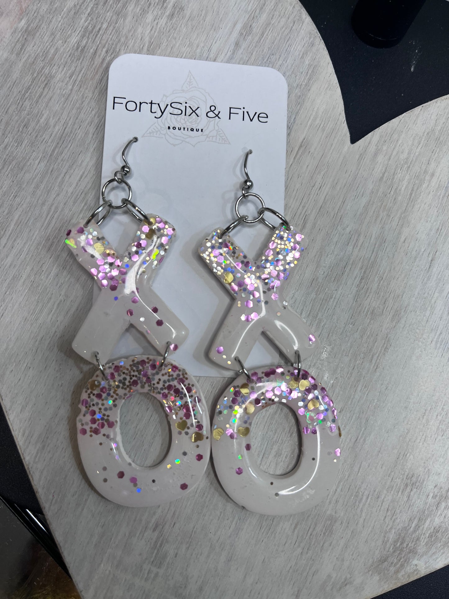 Xo Valentine HEART EARRINGS