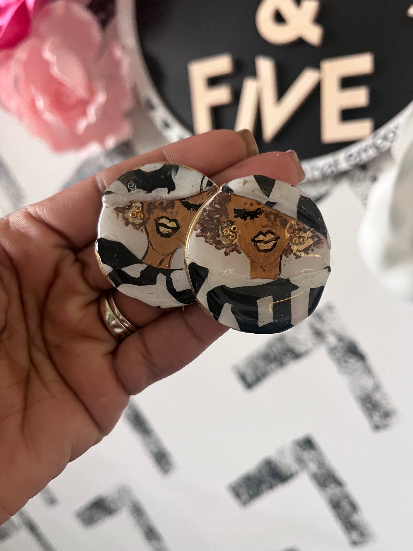 GLAM MAMA/ Rich Auntie