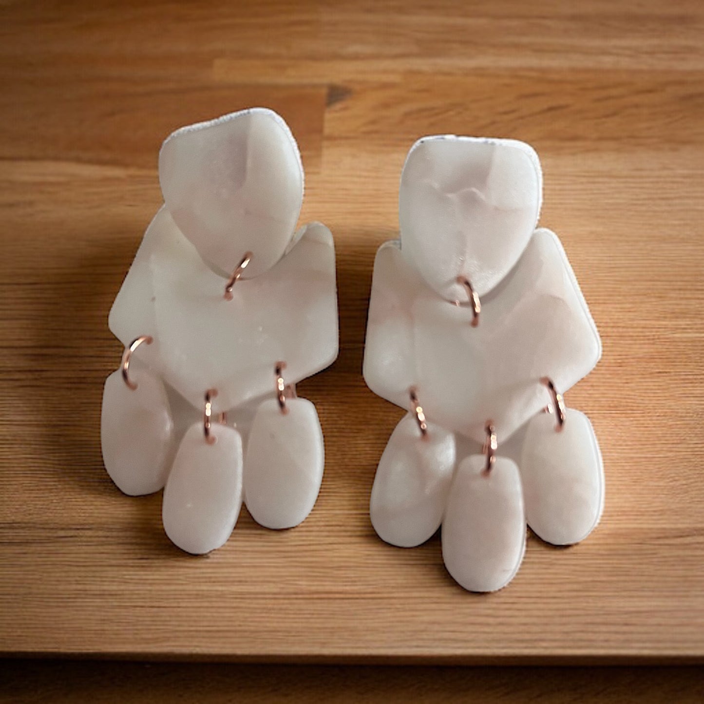 Jada translucent dangle