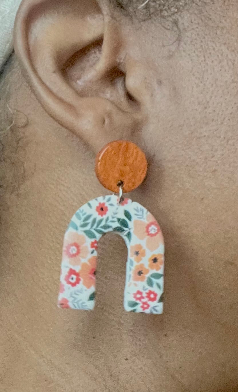“Flora Vida”Wooden Topper Clay Earrings