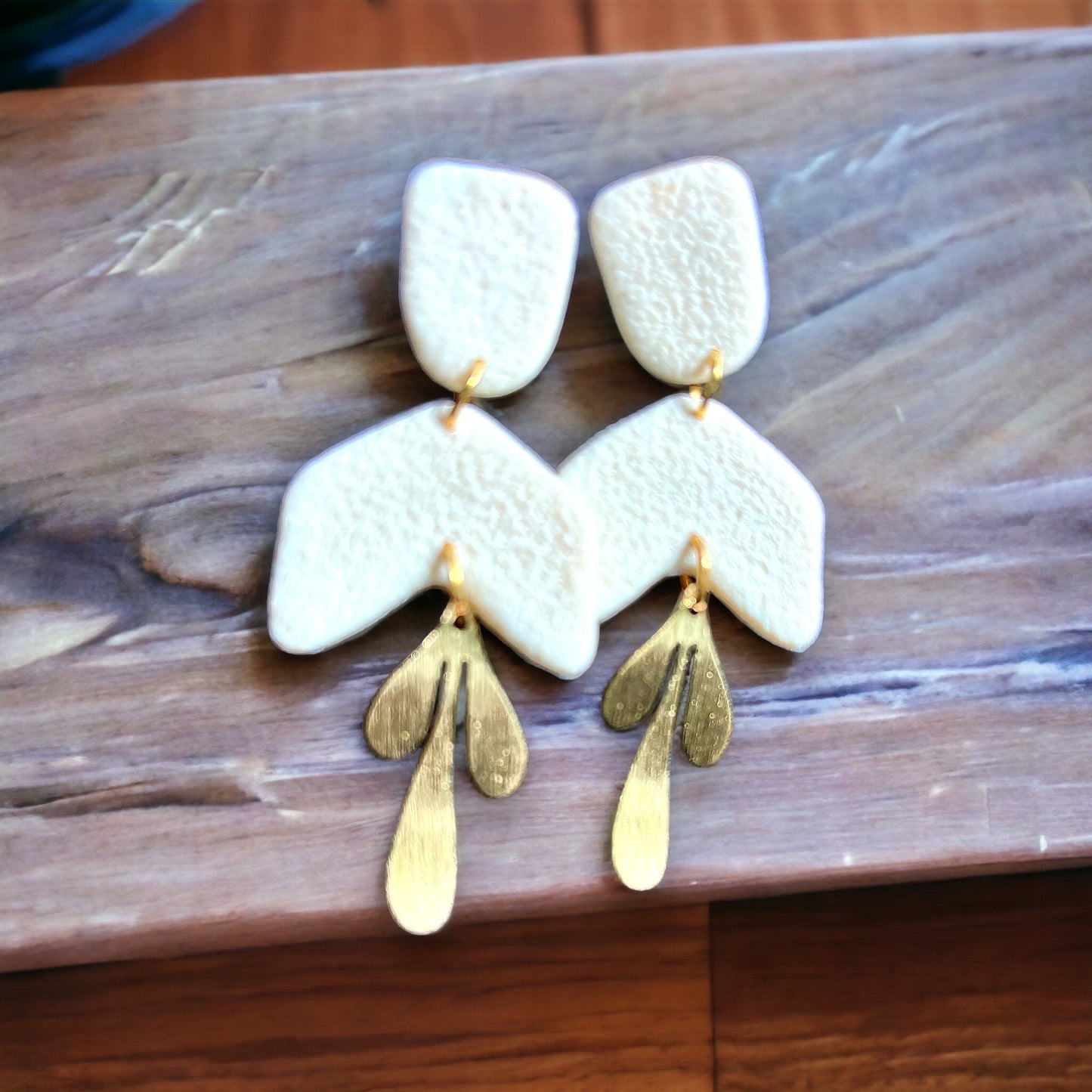 Summer Lovin’ ABENI gold dangles