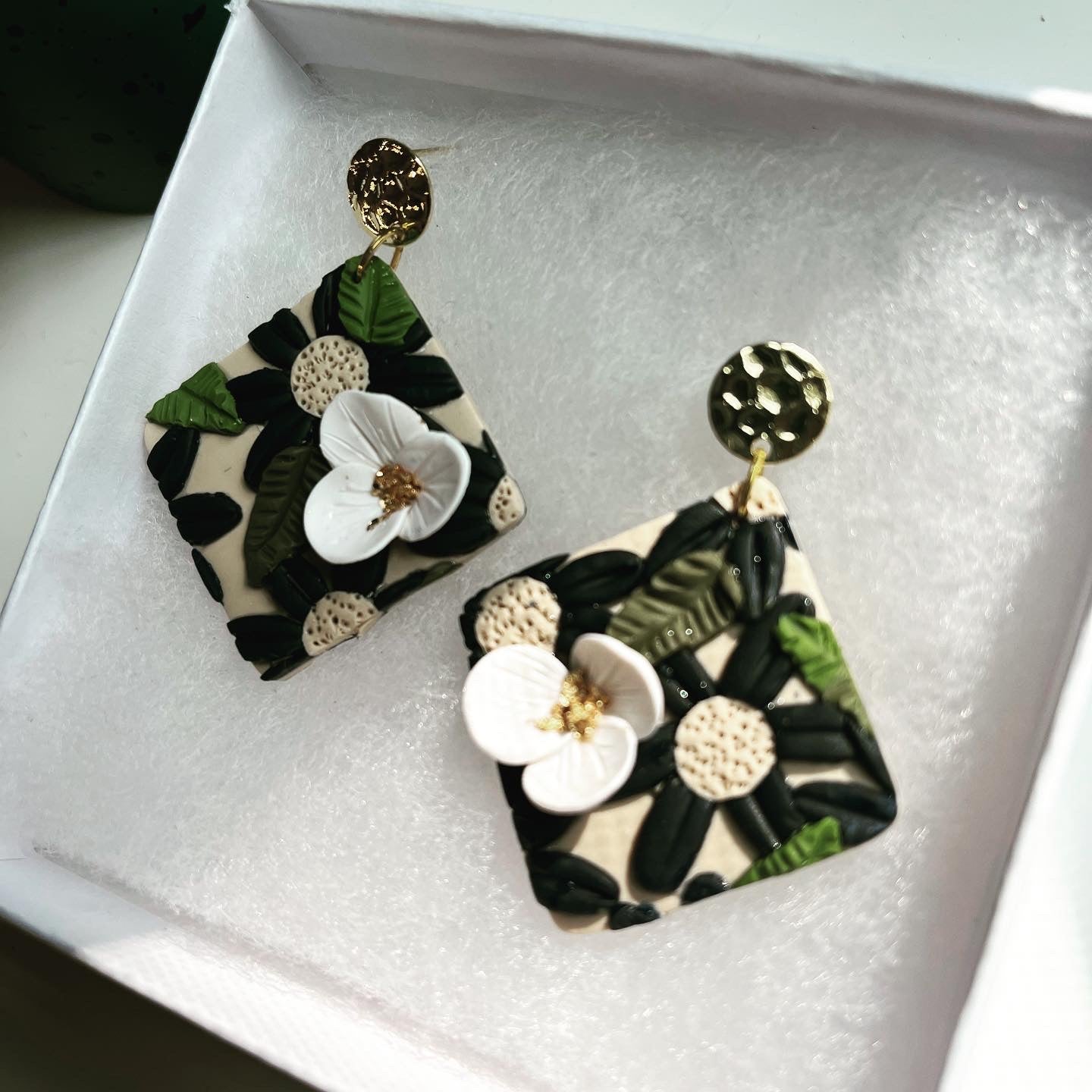 Botanical Aerie