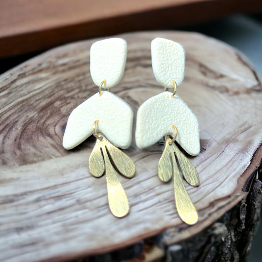 Summer Lovin’ ABENI gold dangles