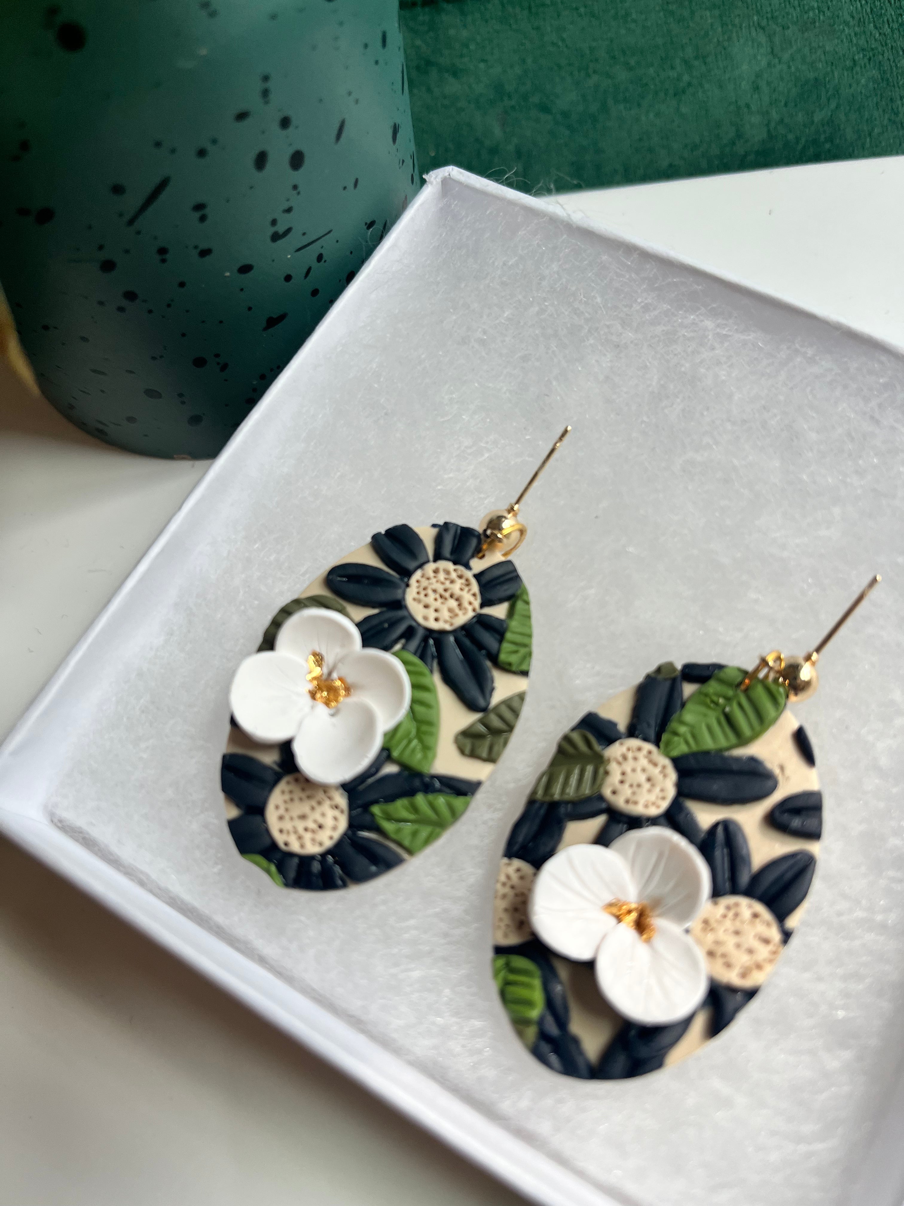 Botanical ovals