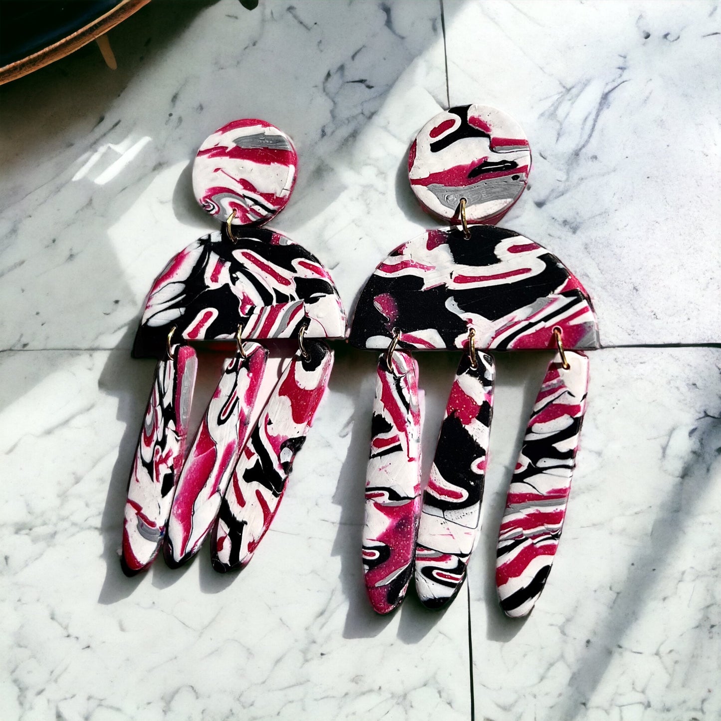 Patterned marble hot pink dangles