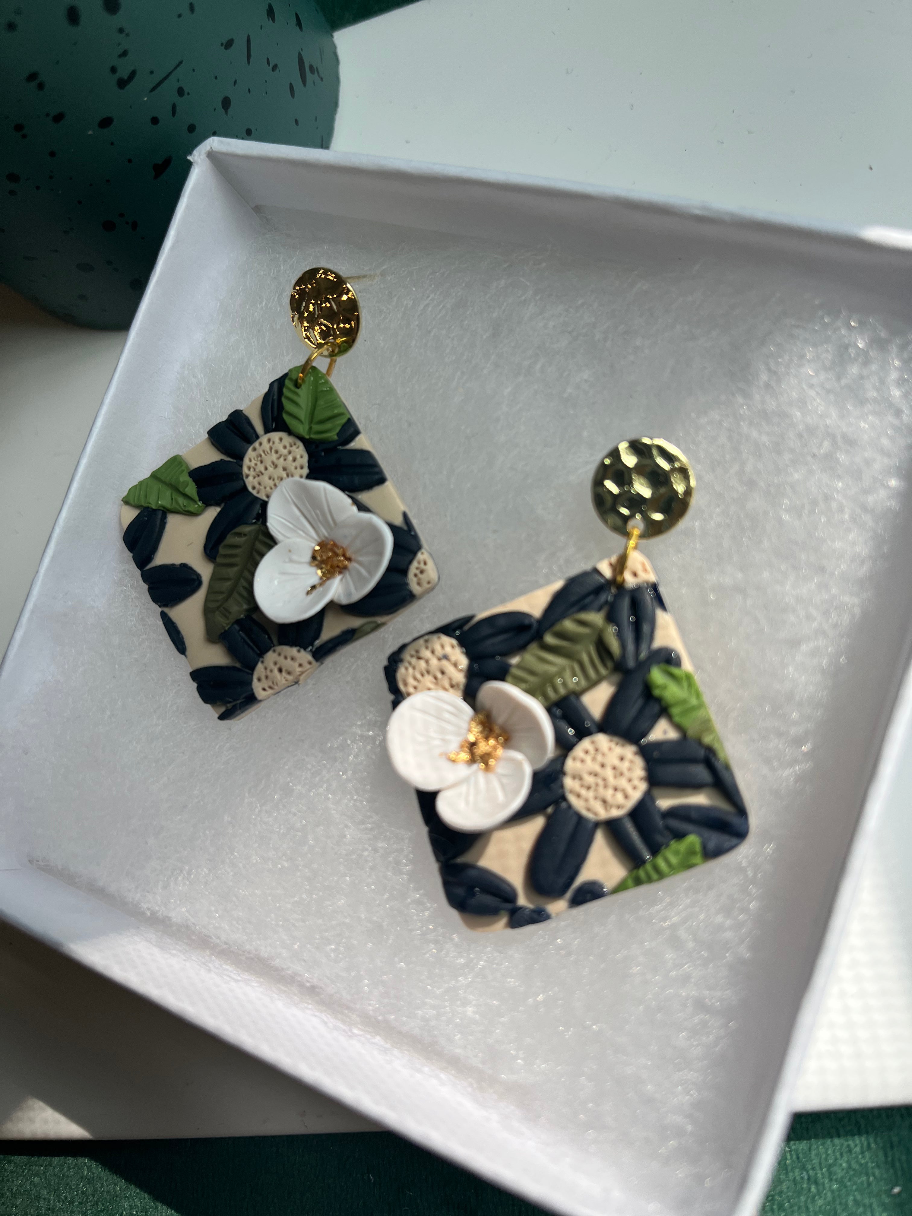 Botanical Aerie