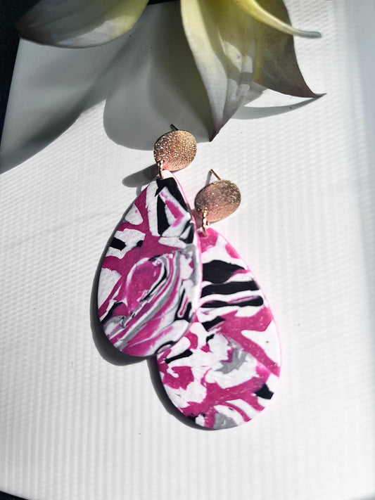 Patterned marble hot pink teardrops