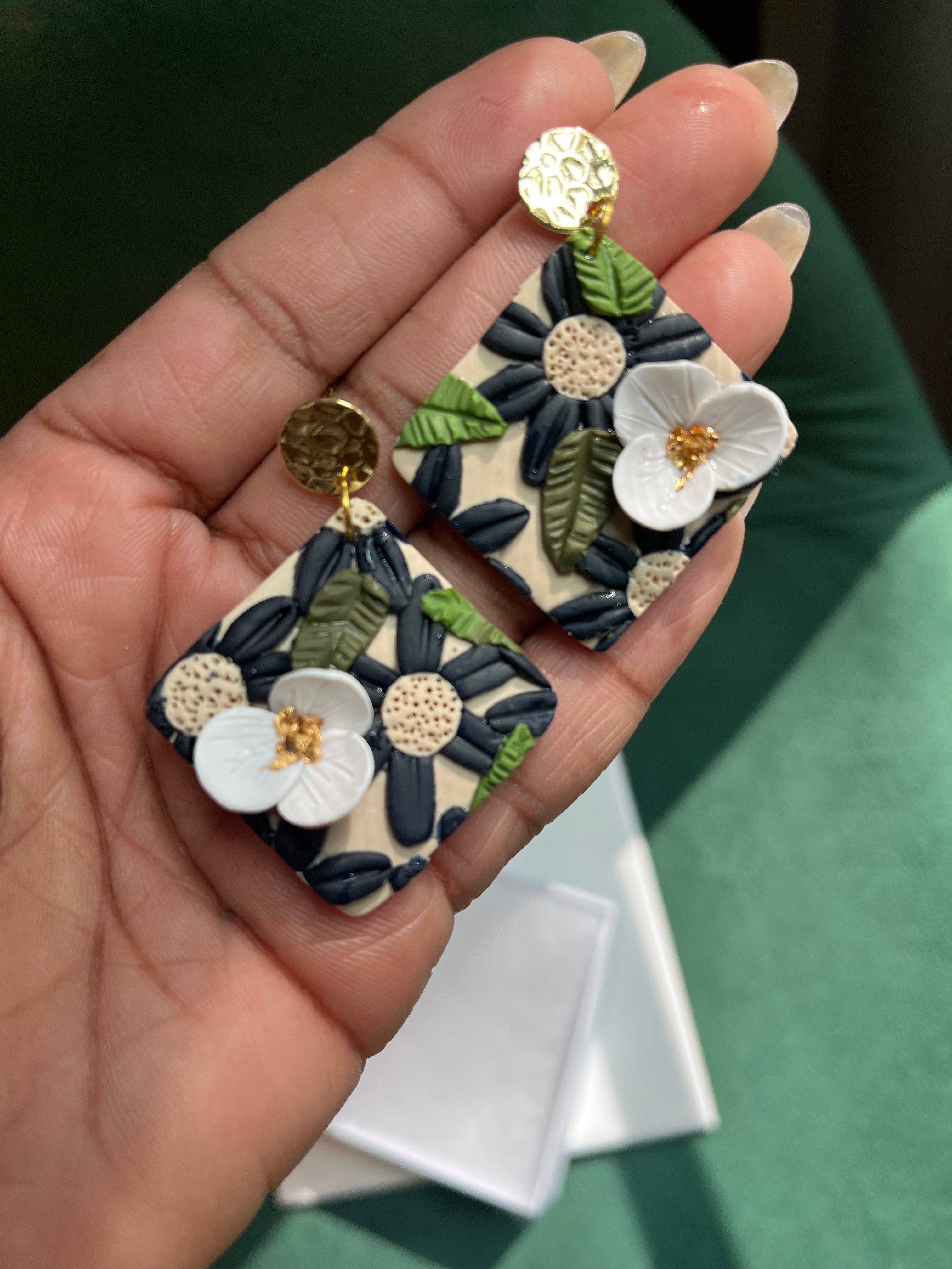 Botanical Aerie