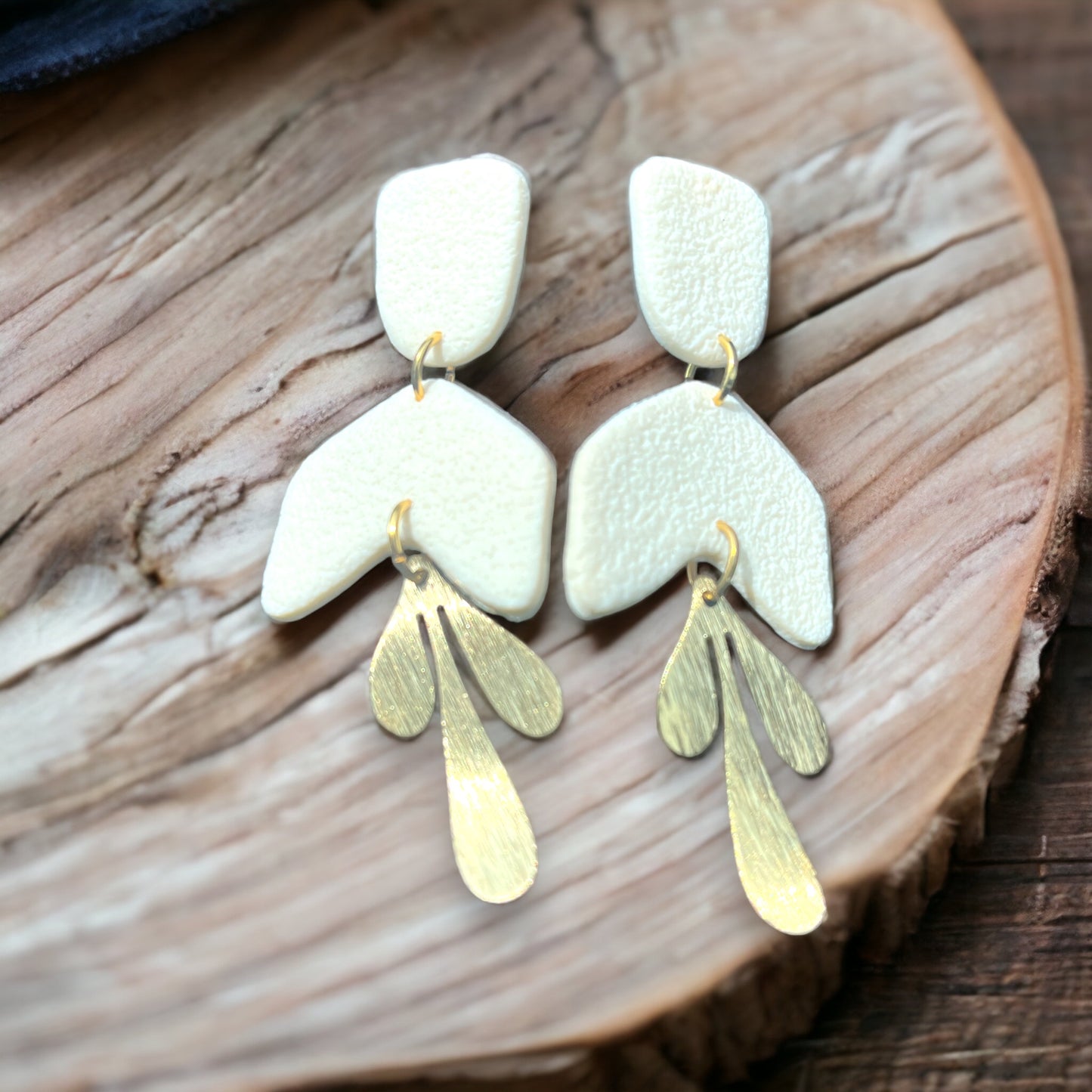 Summer Lovin’ ABENI gold dangles