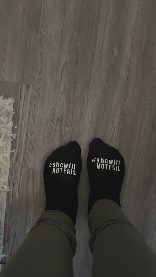 She will Not Fail Athletic socks