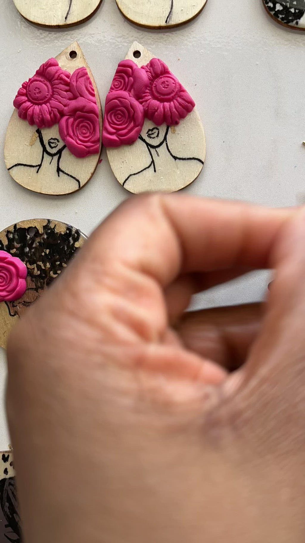 Pink Femininity dangle wooden earrings 1955