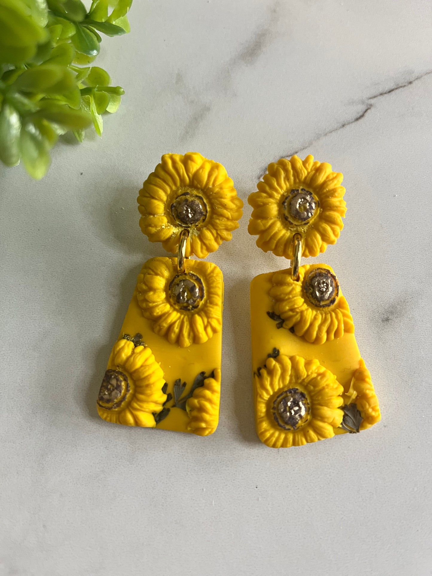 Sunshine sunflower Fall Earrings  1955
