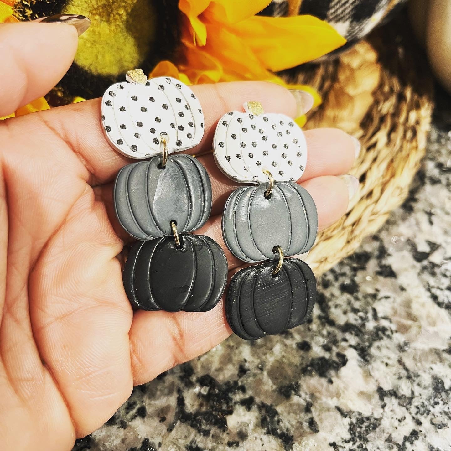 Pumpkin dangles FALL Earrings 1955