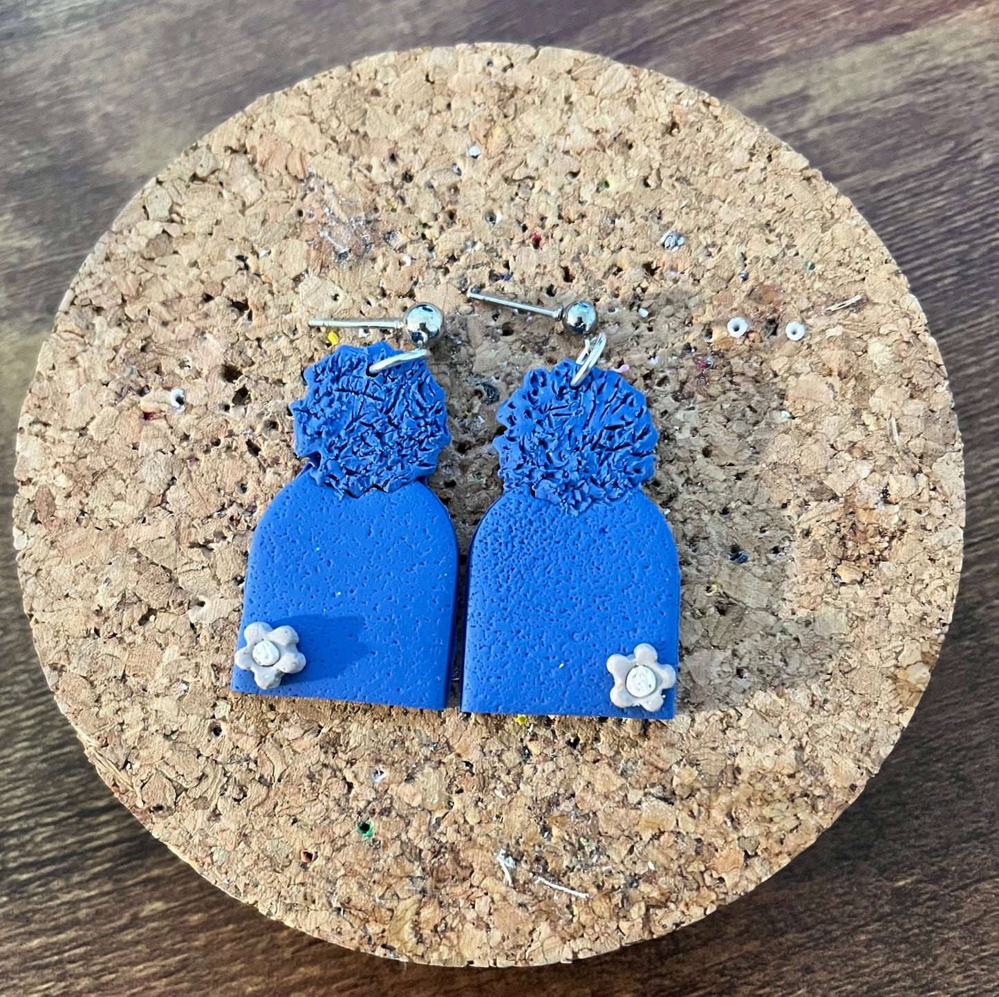 Flower embellished hats Earrings 1955