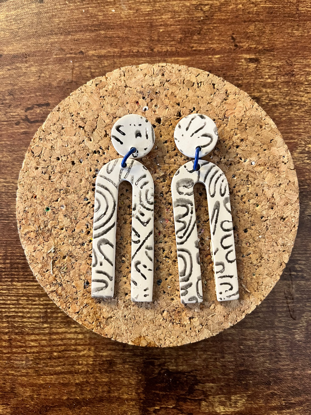 Black,white & blue skinny arch Earrings  1955