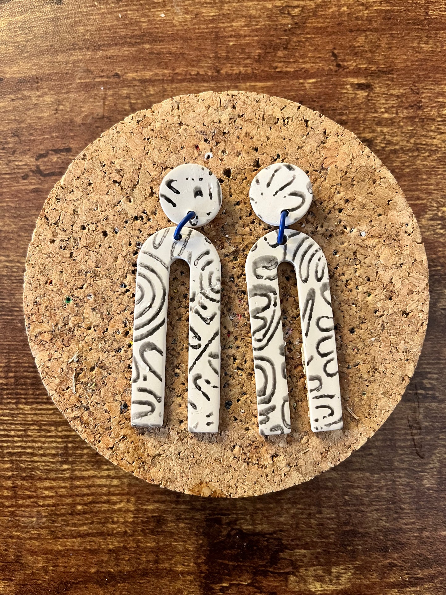 Black,white & blue skinny arch Earrings  1955