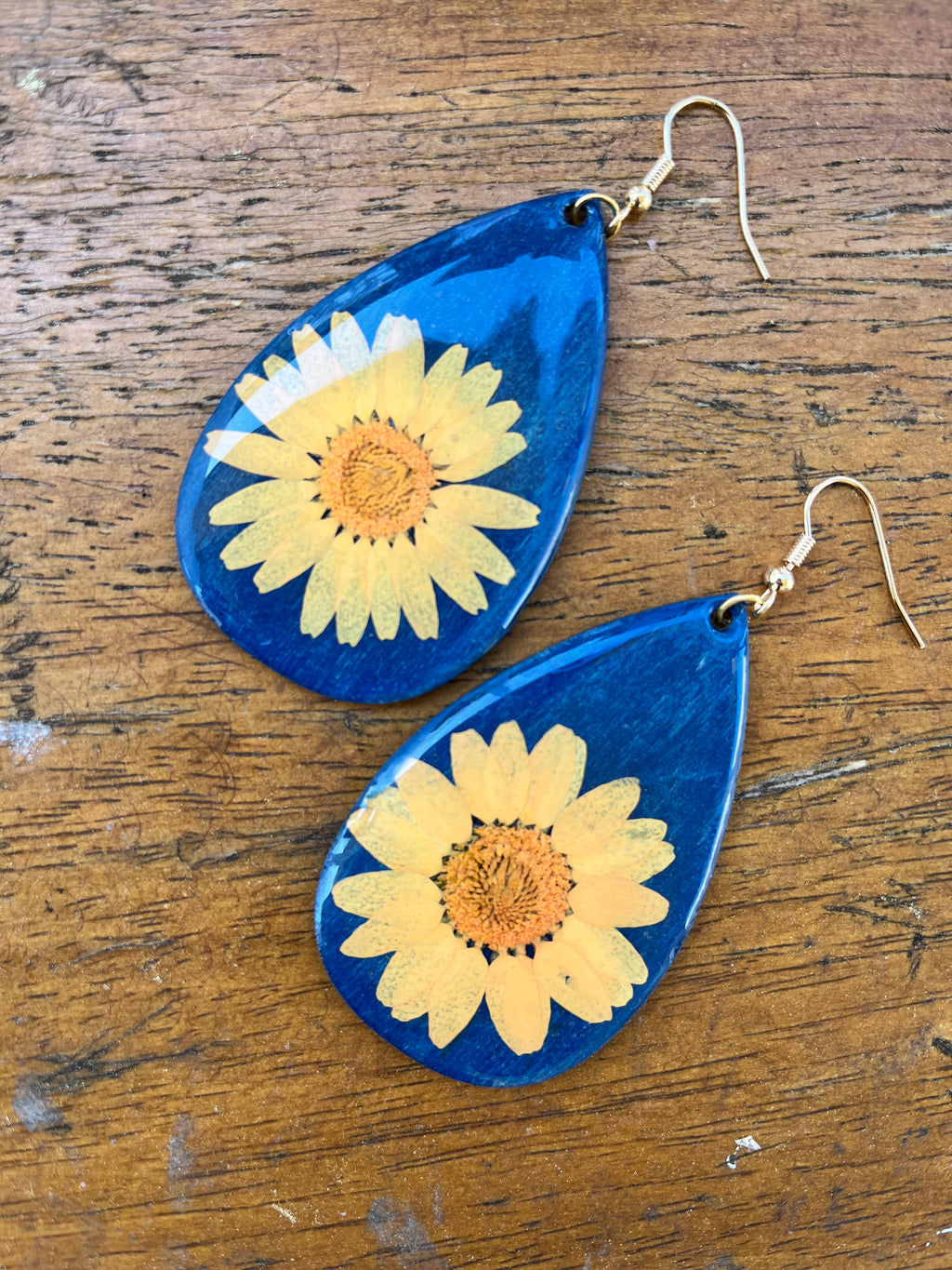 Sunshine in blue