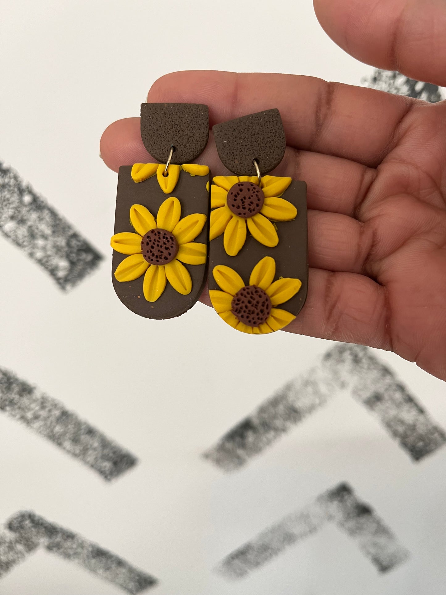 Brown sunflower Fall Earrings  1955