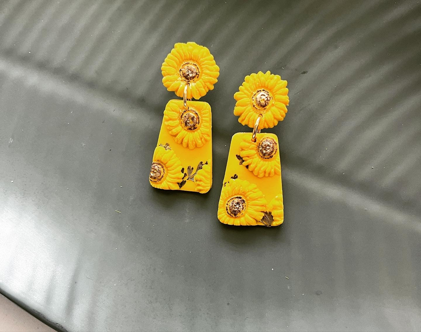 Sunshine sunflower Fall Earrings  1955