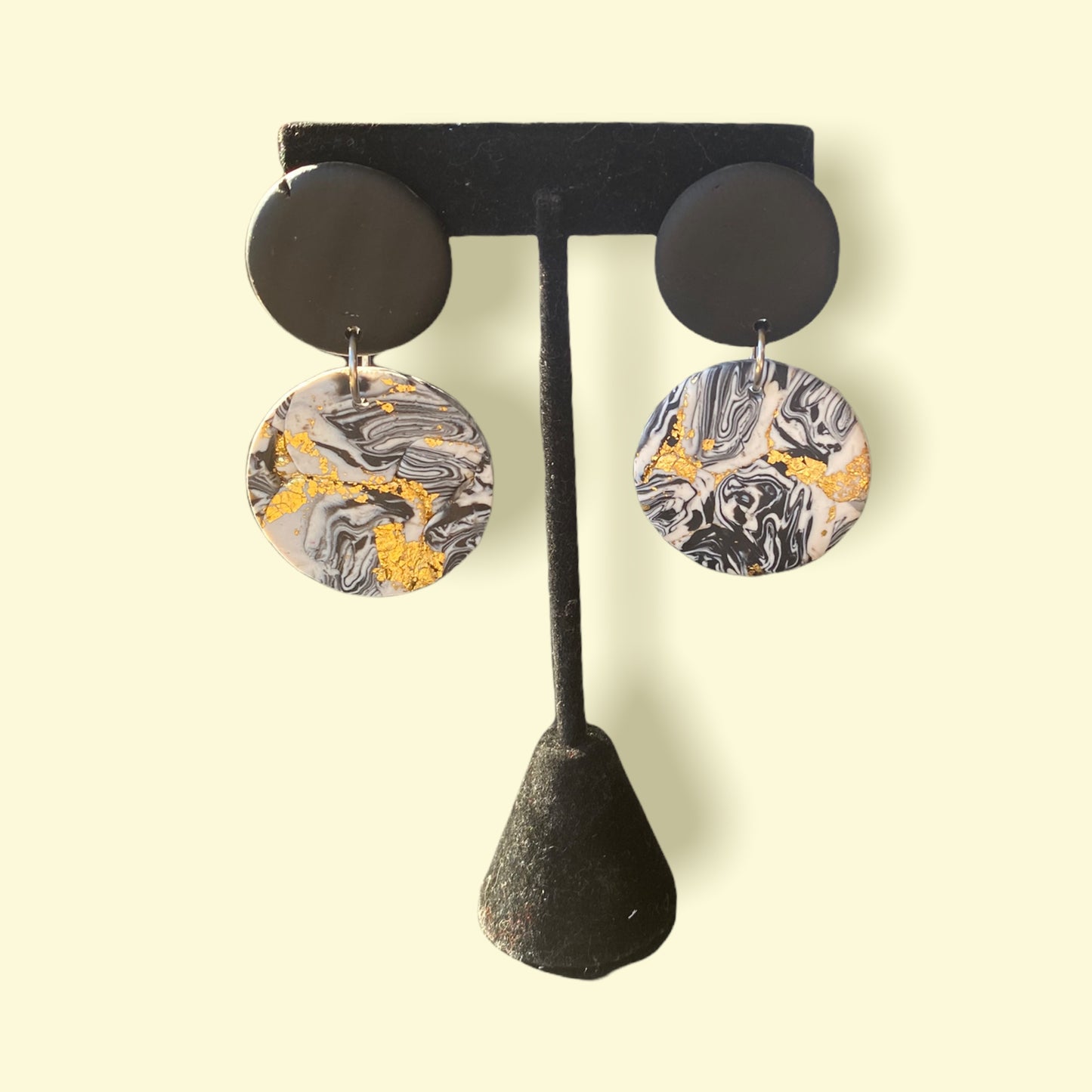 Black moon Dangle earrings 1955