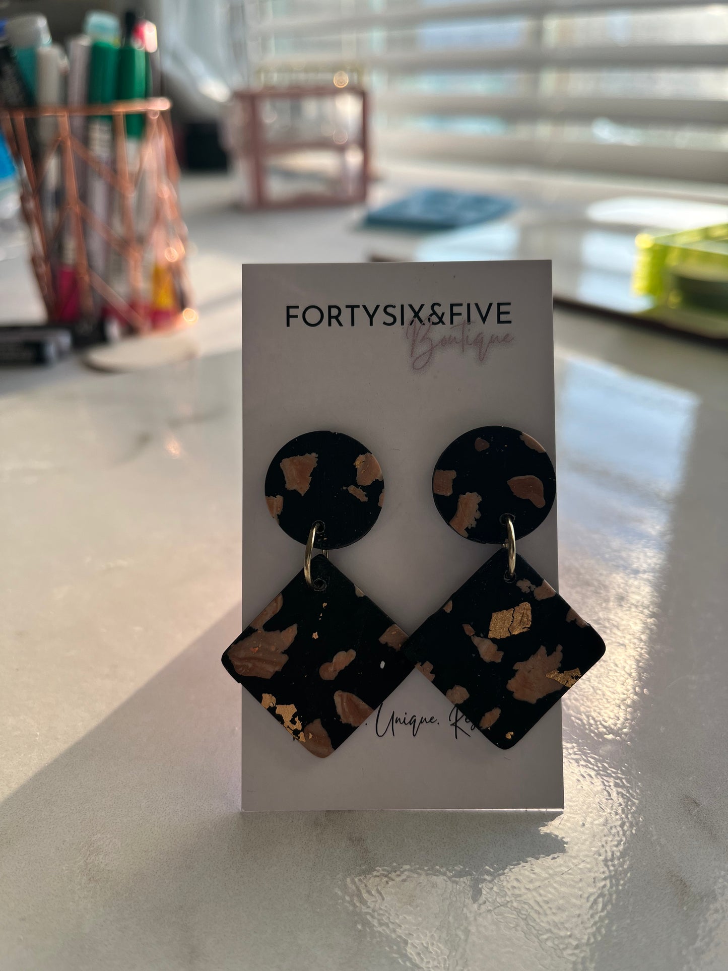 Black Confetti Dangle earrings 1955